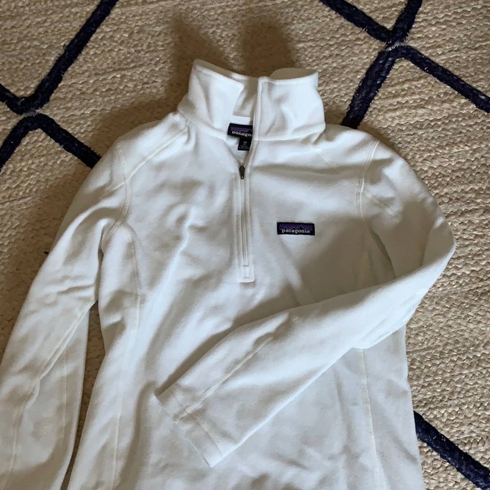 Women’s white patagonia fleece